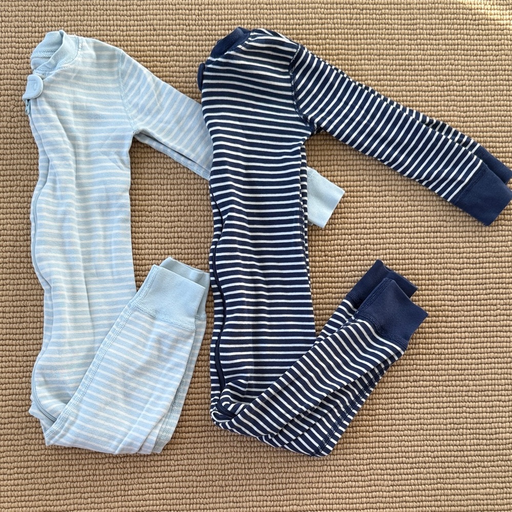 Moon and Back by Hanna Andersson Baby
Sleeper sets (2), size 3